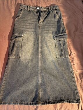 Denim Cargo Midi Skirt in Washed Black